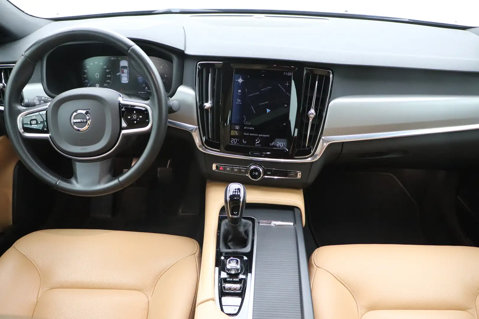 Volvo S90 2.0 D3 Momentum Pro LEDER/CUIR LED GPS PDC CAM Ver Černá - 1