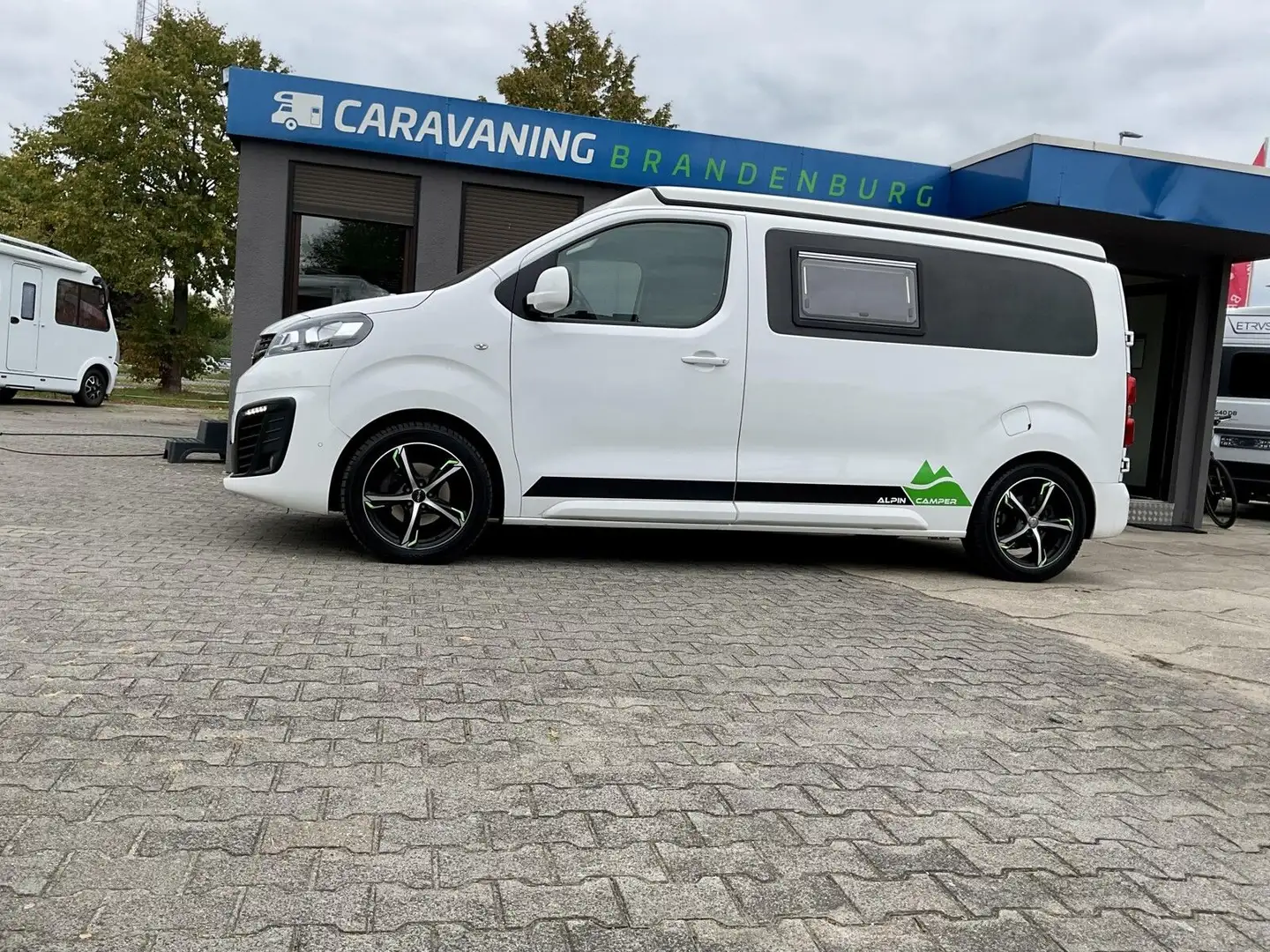 Sonstige Marken Sonstige Vivaro Alpin Camper Weiß - 2
