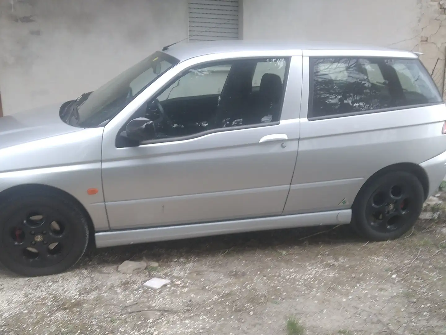 Alfa Romeo 145 145 1.9 jtd Срібний - 2