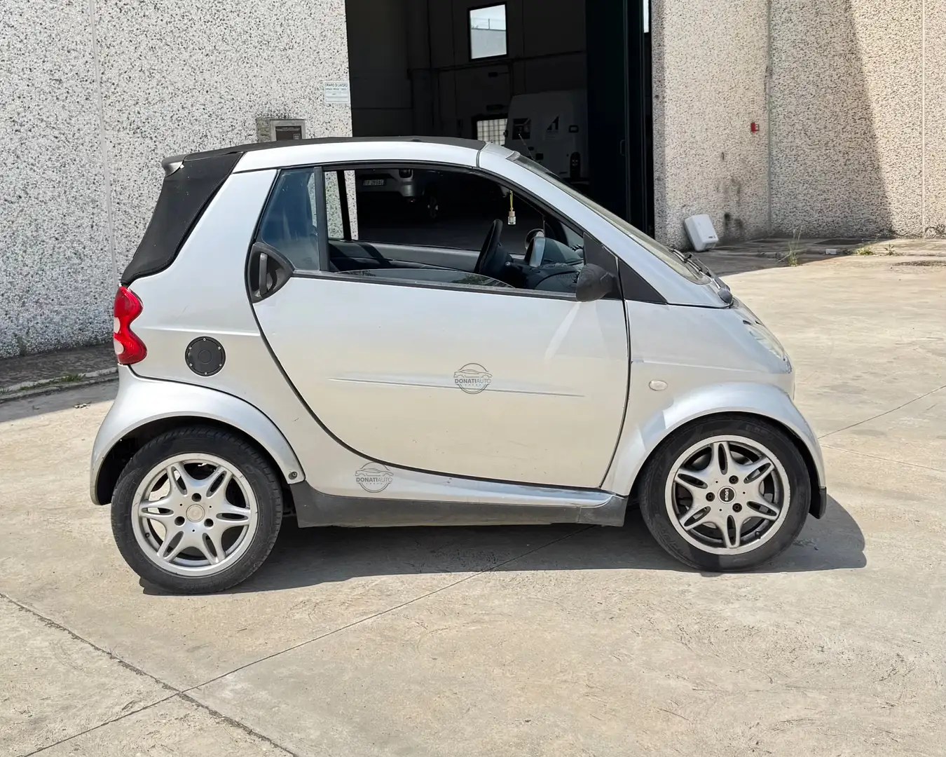 smart forTwo Cabrio 0.6 Neopatentati Interesse Storico Argent - 2