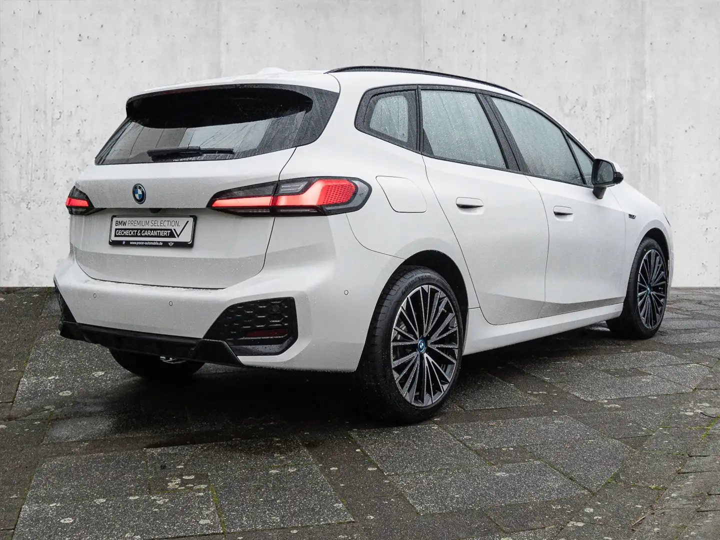 BMW 225 e xDrive M Sport,  M Shadow Line, Komfortzugang, D Weiß - 2