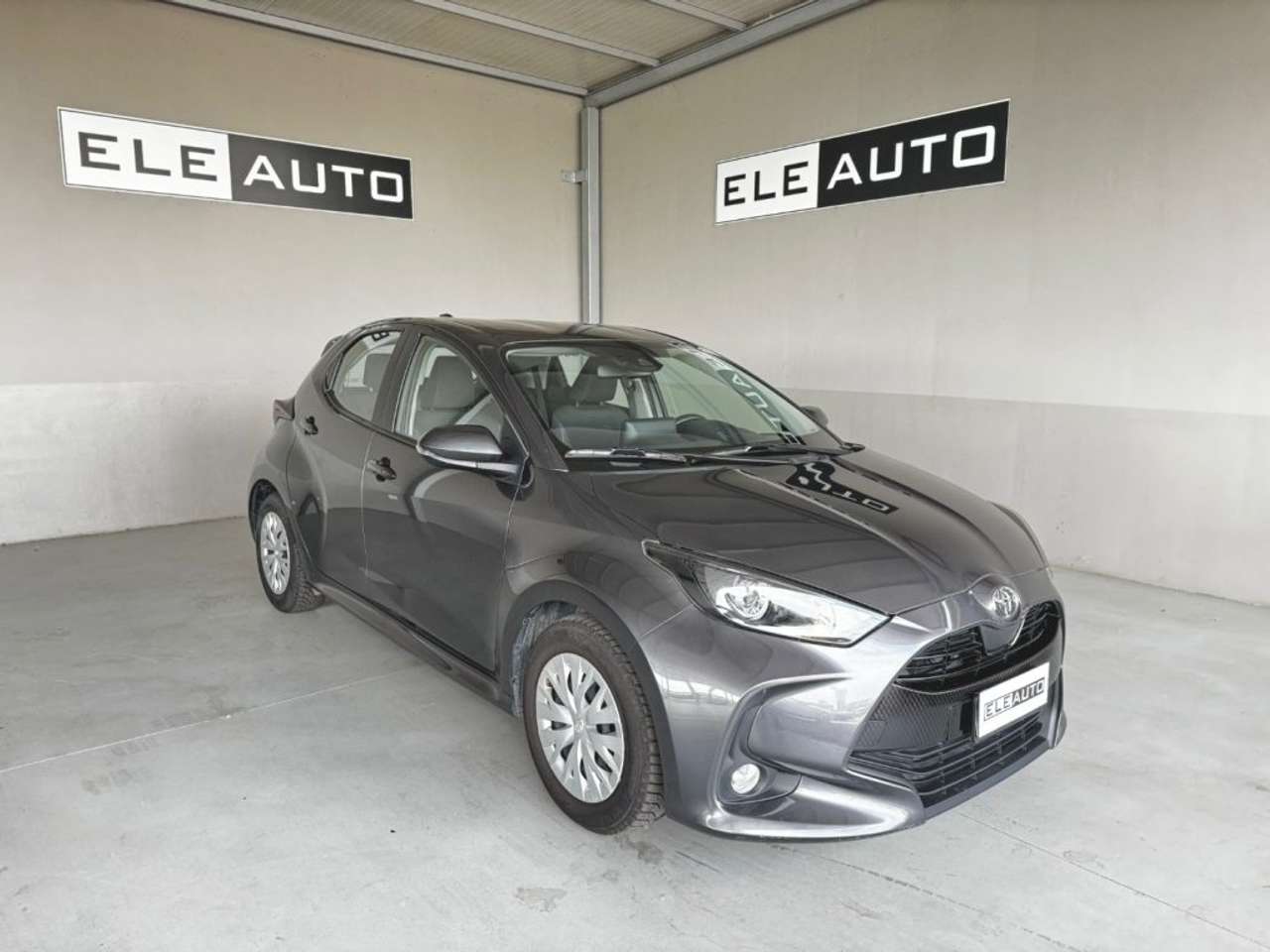 Toyota Yaris 1.5 Hybrid 5 porte - Neopatentati