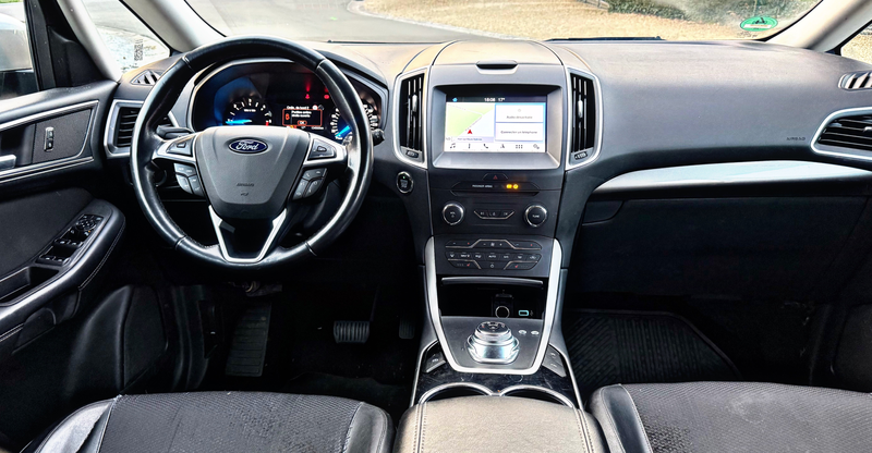 Ford S-Max S-Max 2.0 TDCi Titanium AdBlue (EU6.2) — photo 11
