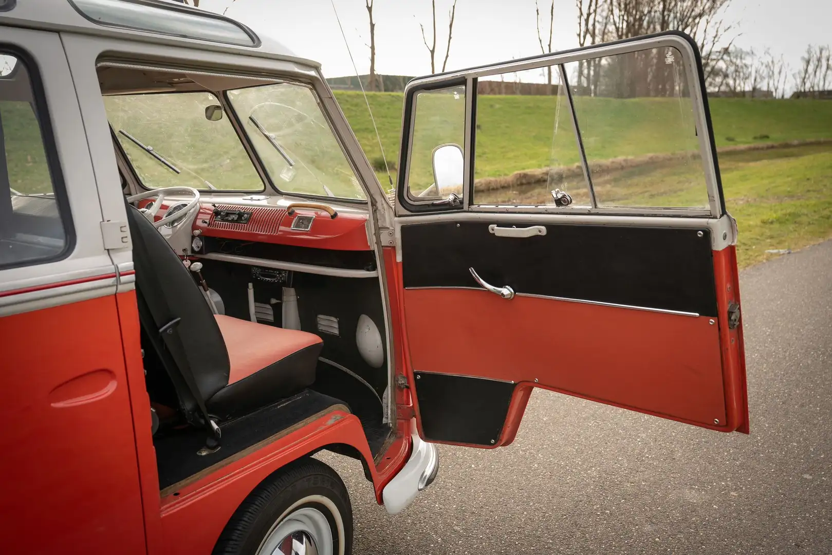 Volkswagen T1 Orange - 2