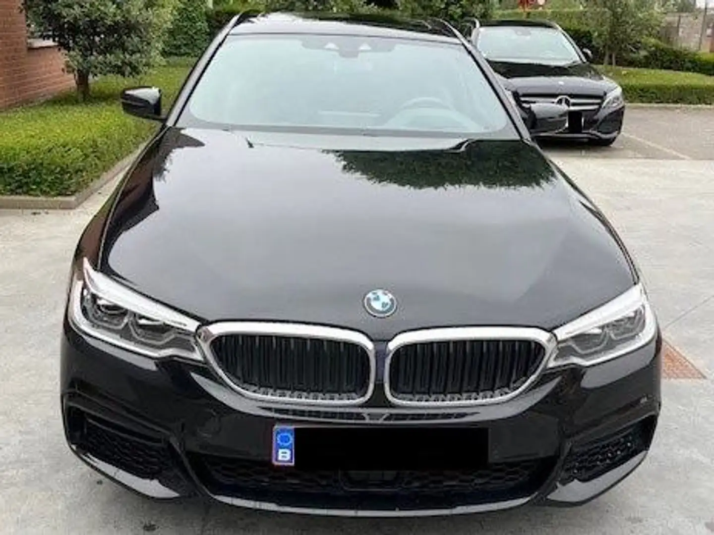 BMW 520 520d Touring Aut. M pakket Zwart - 2
