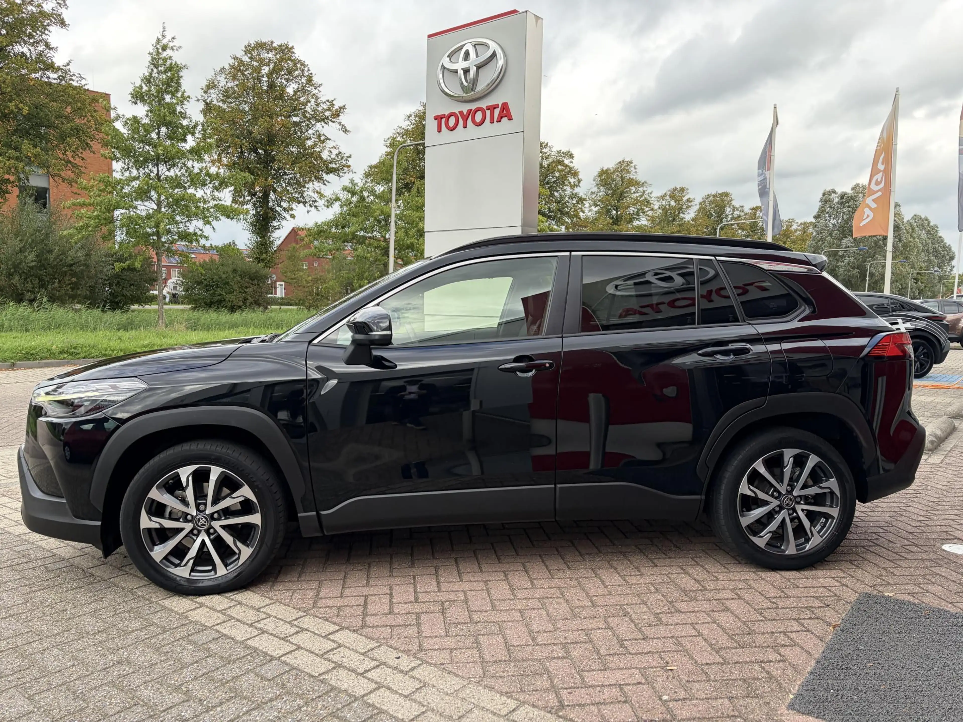 Toyota Corolla Cross 2.0 High Power Hybrid First Edition — photo 6