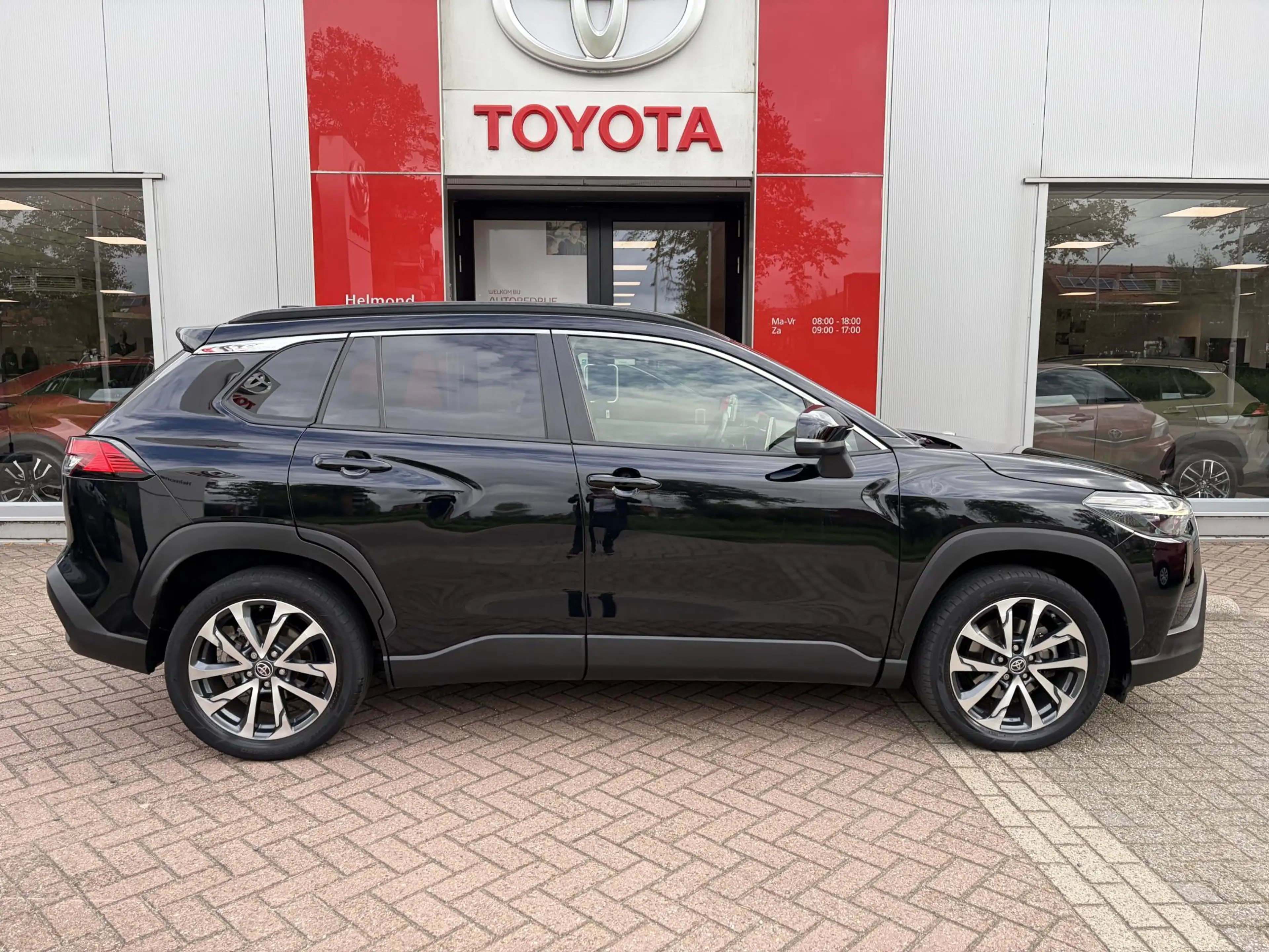 Toyota Corolla Cross 2.0 High Power Hybrid First Edition — photo 2