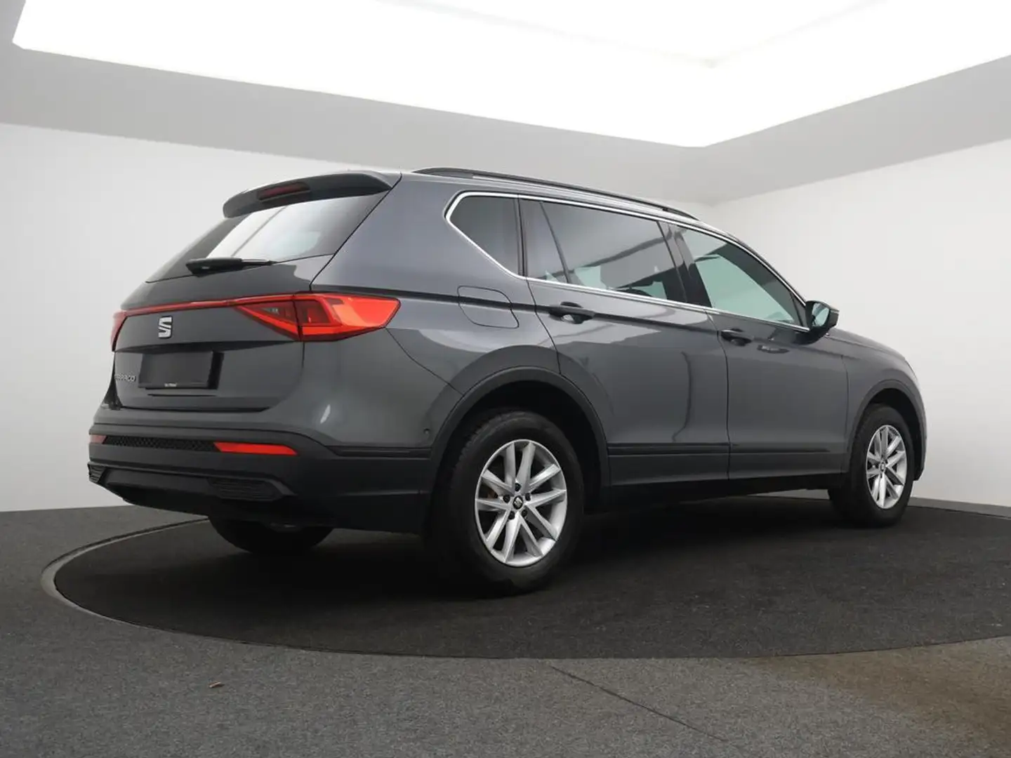 SEAT Tarraco Tarraco Style 1.5TSI 150PK *7 PL*NAVI*CRUISE*ZETEL Grijs - 2