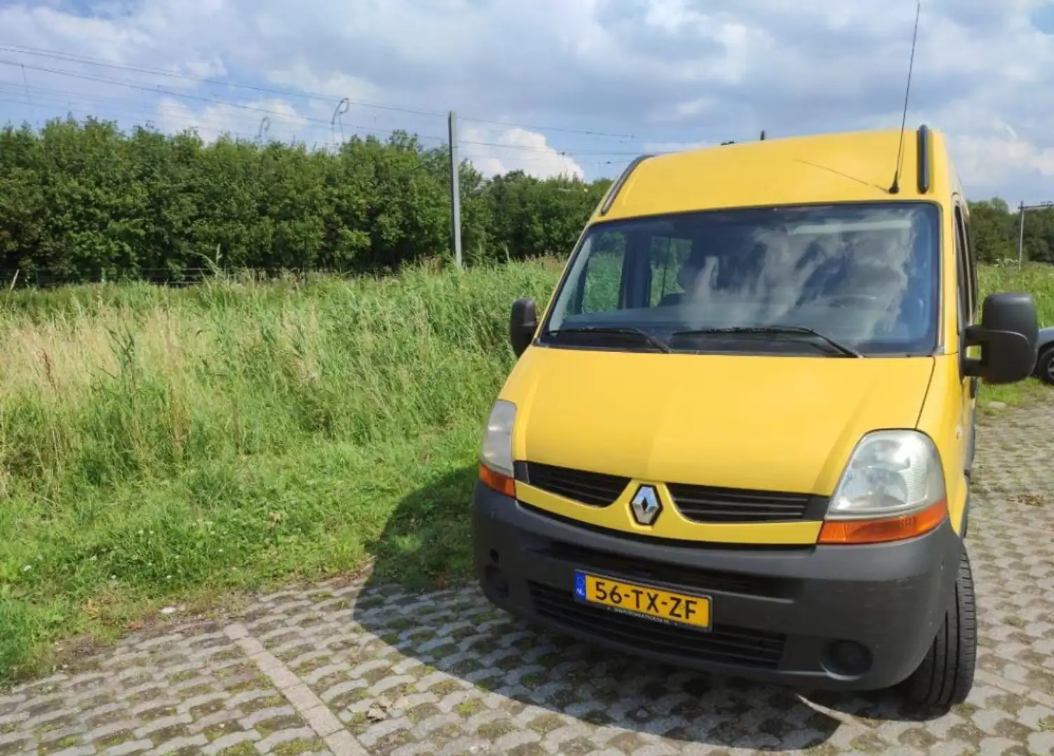 Renault Master Master T28 2.5 dCi L2H2 Geel - 2