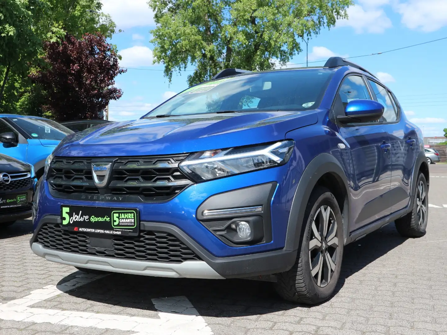 Dacia Sandero III 1.0 Stepway Comfort Automatik Navi Blau - 2