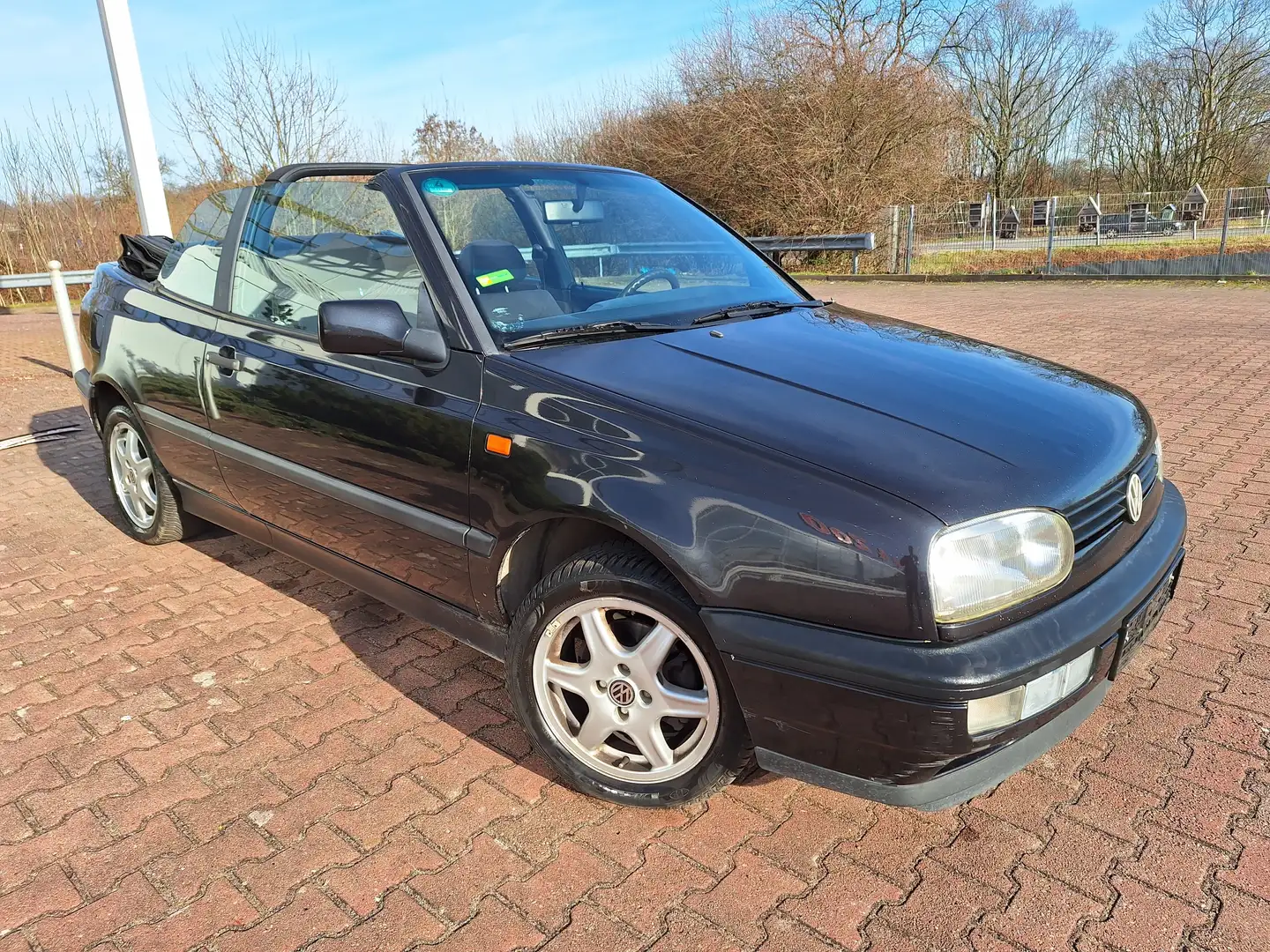 Volkswagen Golf Cabriolet Golf Cabrio 1.8*Tüv Mai 2026+sehr gepflegt! Negro - 2