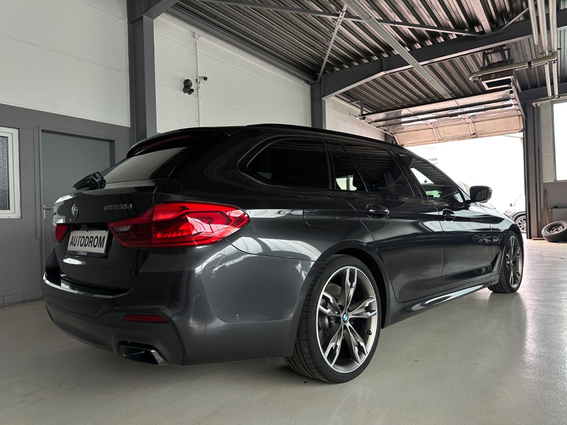 BMW 550 d Touring xDrive 360°/Pano/HuD/Abstandstemp. — photo 3