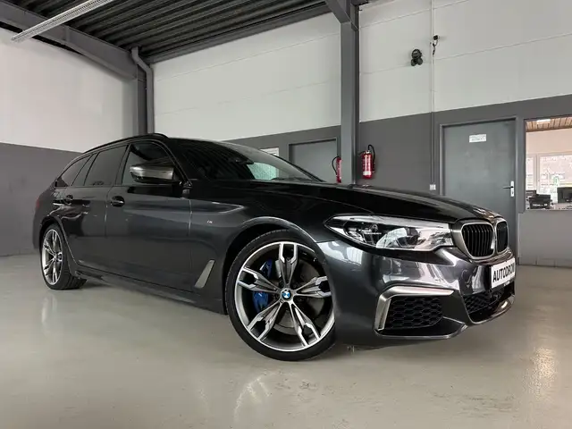 Bmw 550 d Touring xDrive 360°/Pano/HuD/Abstandstemp.