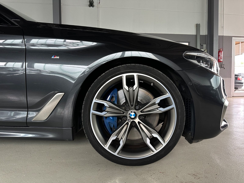 BMW 550 d Touring xDrive 360°/Pano/HuD/Abstandstemp. — photo 4