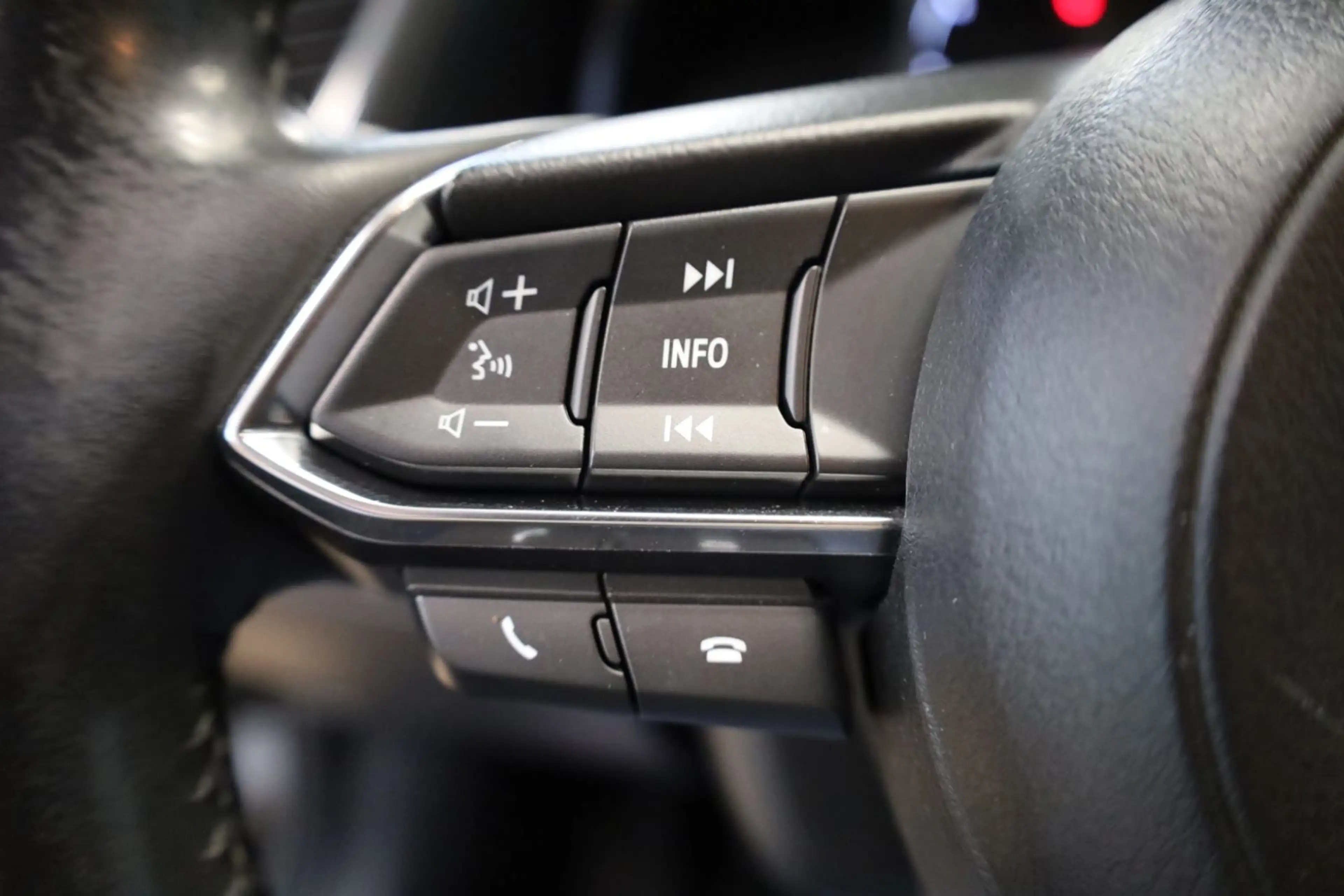 Mazda 3 Lim. Sports-Line/Bose/HUD/ — photo 12