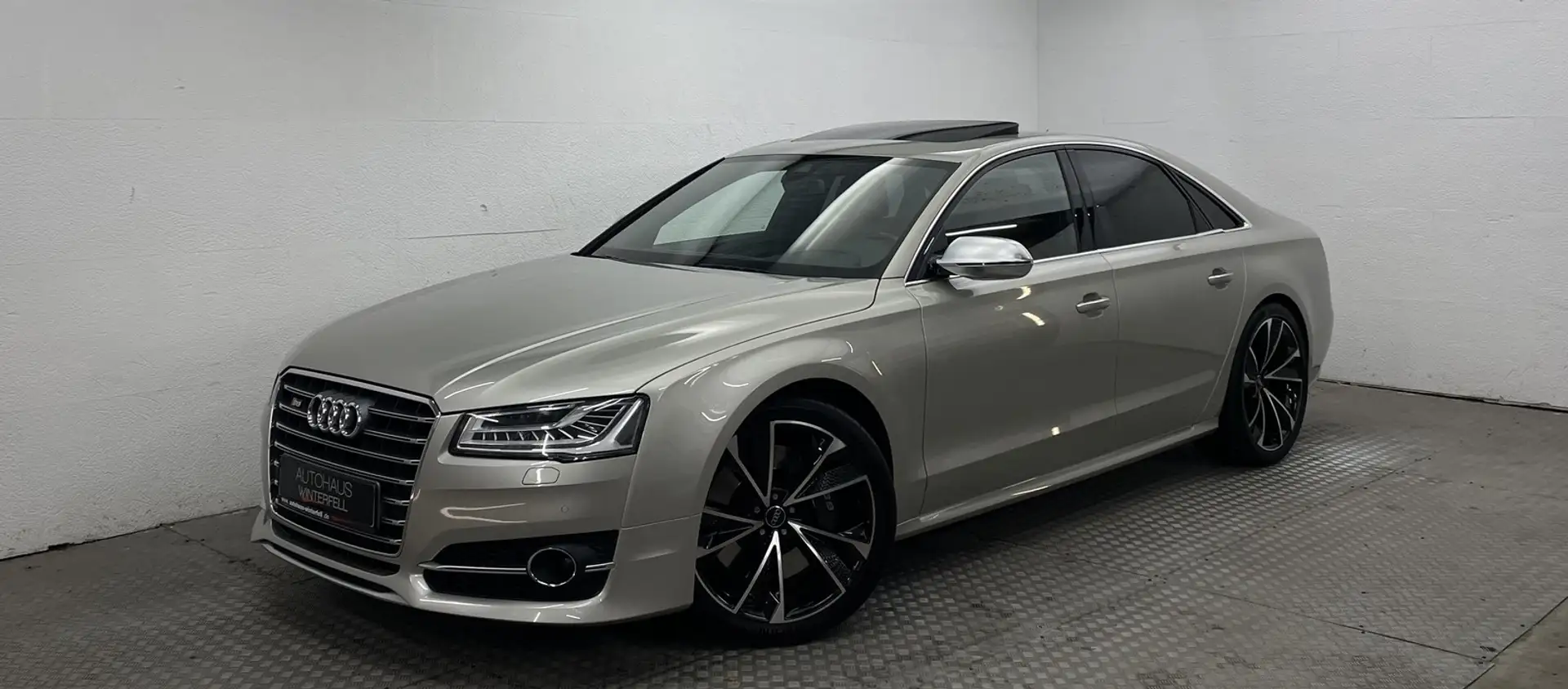 Audi S8 4.0 TFSI Qu CARBON ESD+AHK+HUD+BOSE+MATRIX+ Silber - 1