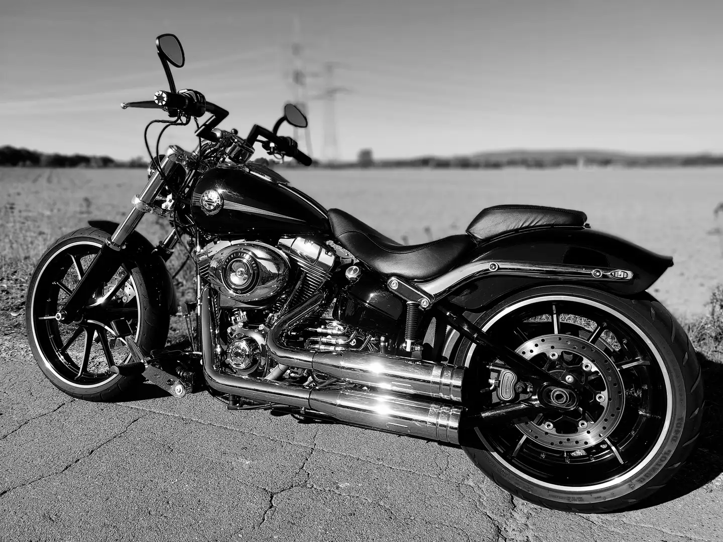 Harley-Davidson Breakout Model 2015 FXSB 103 Softail - Dt. Modell -TÜV NEU! Schwarz - 1