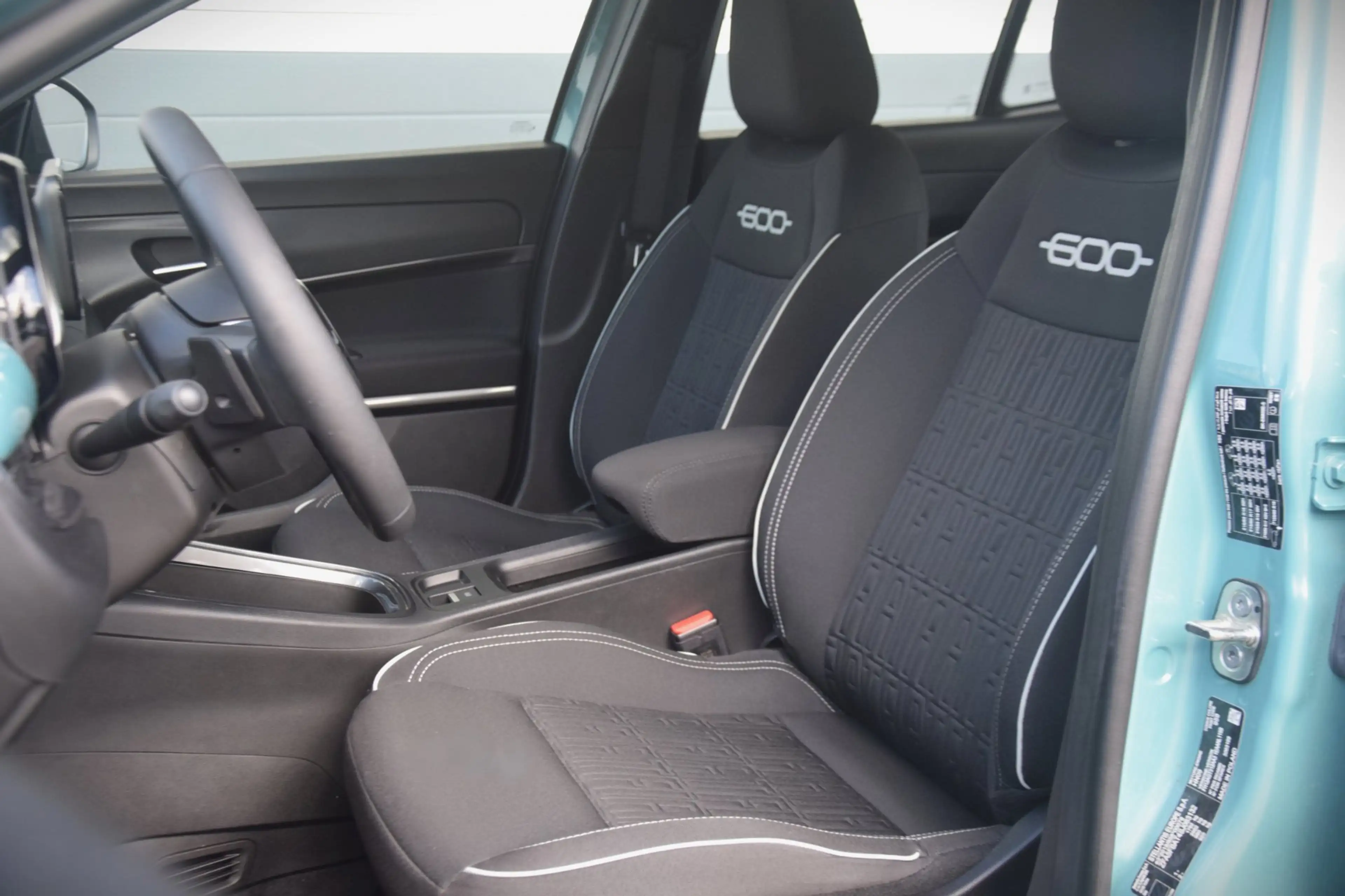 Fiat 600 1.2 Hybrid Pop NL auto — photo 9