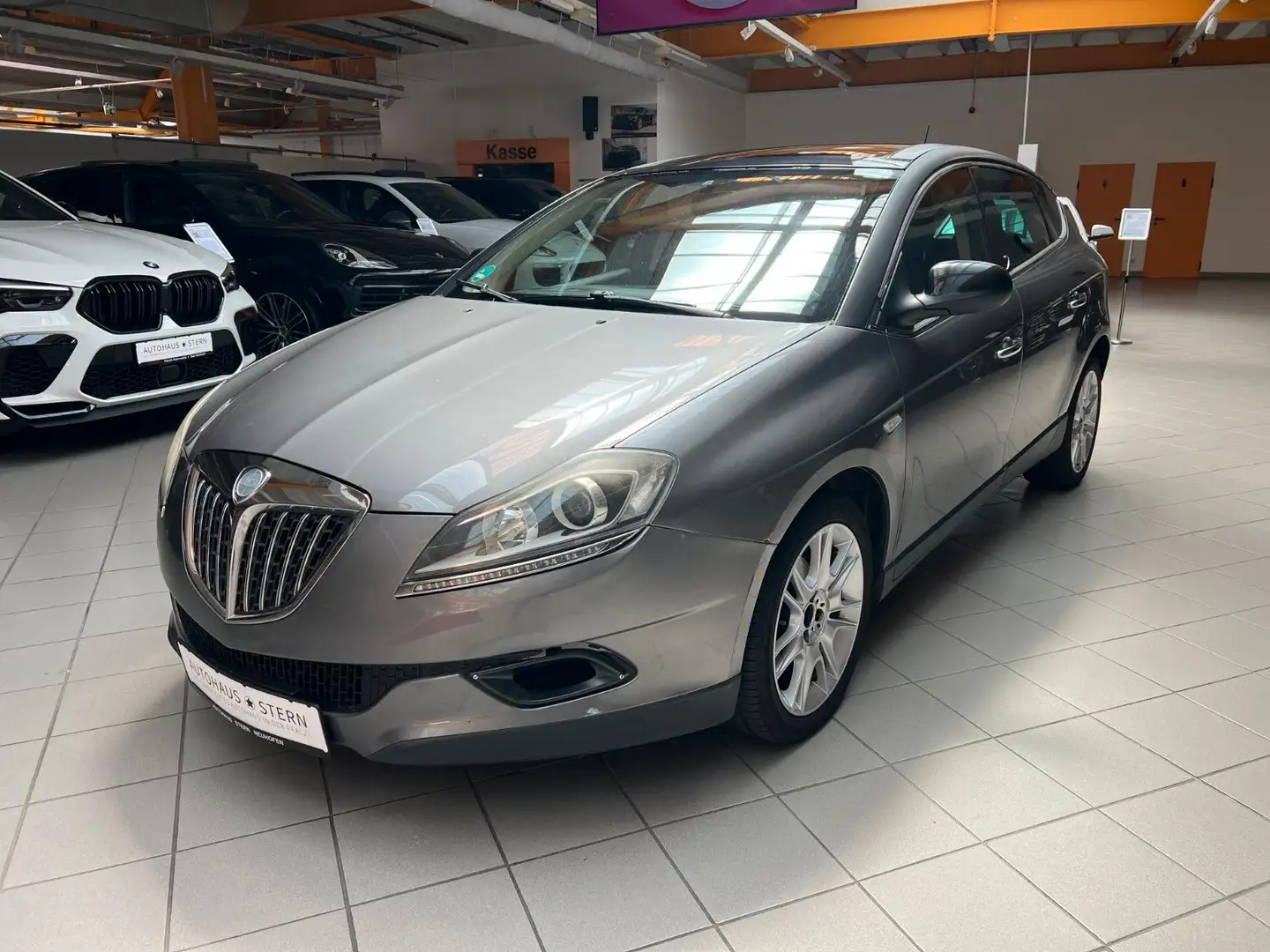 Lancia Delta Platino|PDC|Klima|Navi|Vollleder|Panorama Schwarz - 1