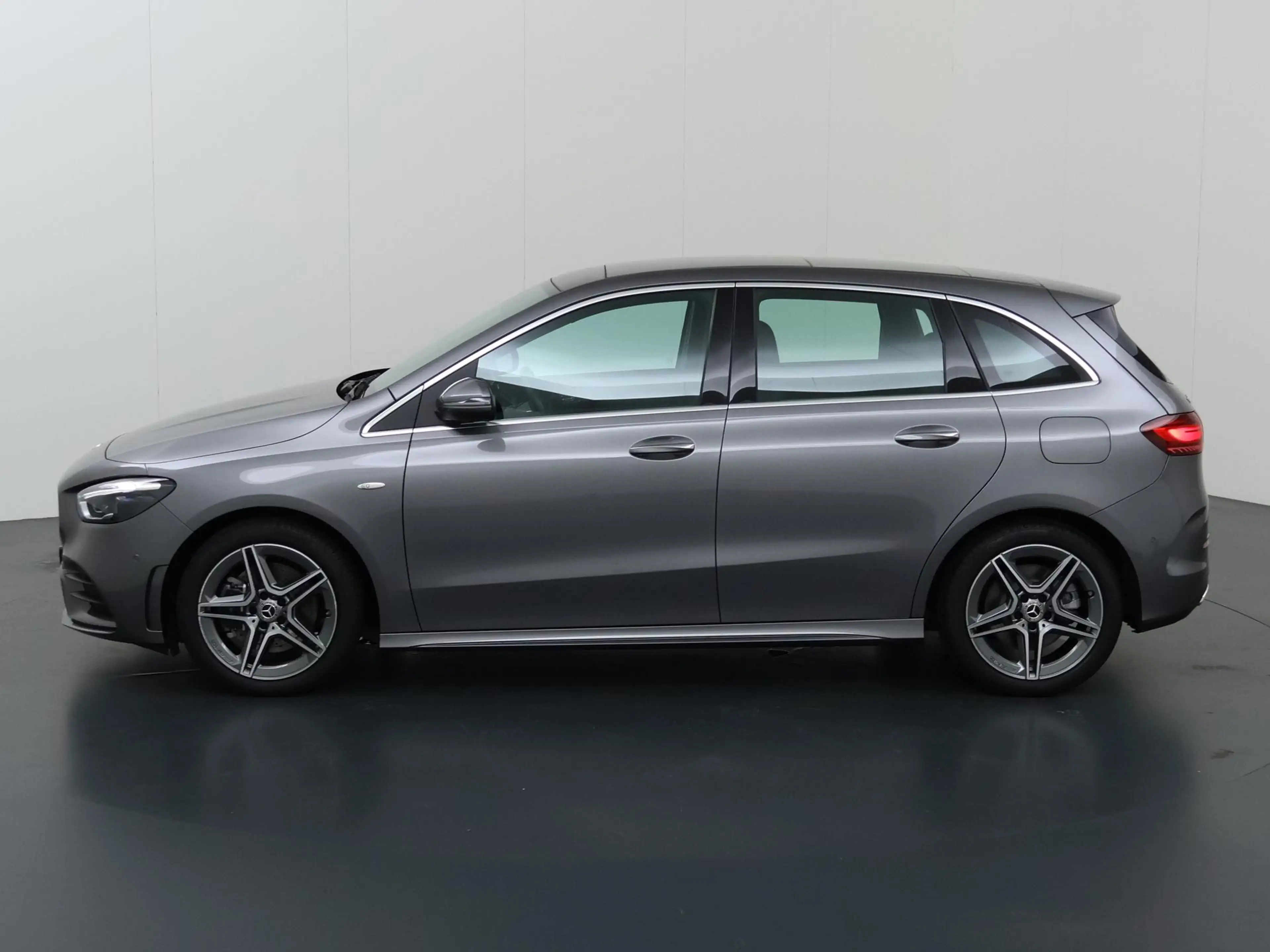 Mercedes-Benz B 250 e Business Solution AMG | Panoramadak | Memory | T — photo 5