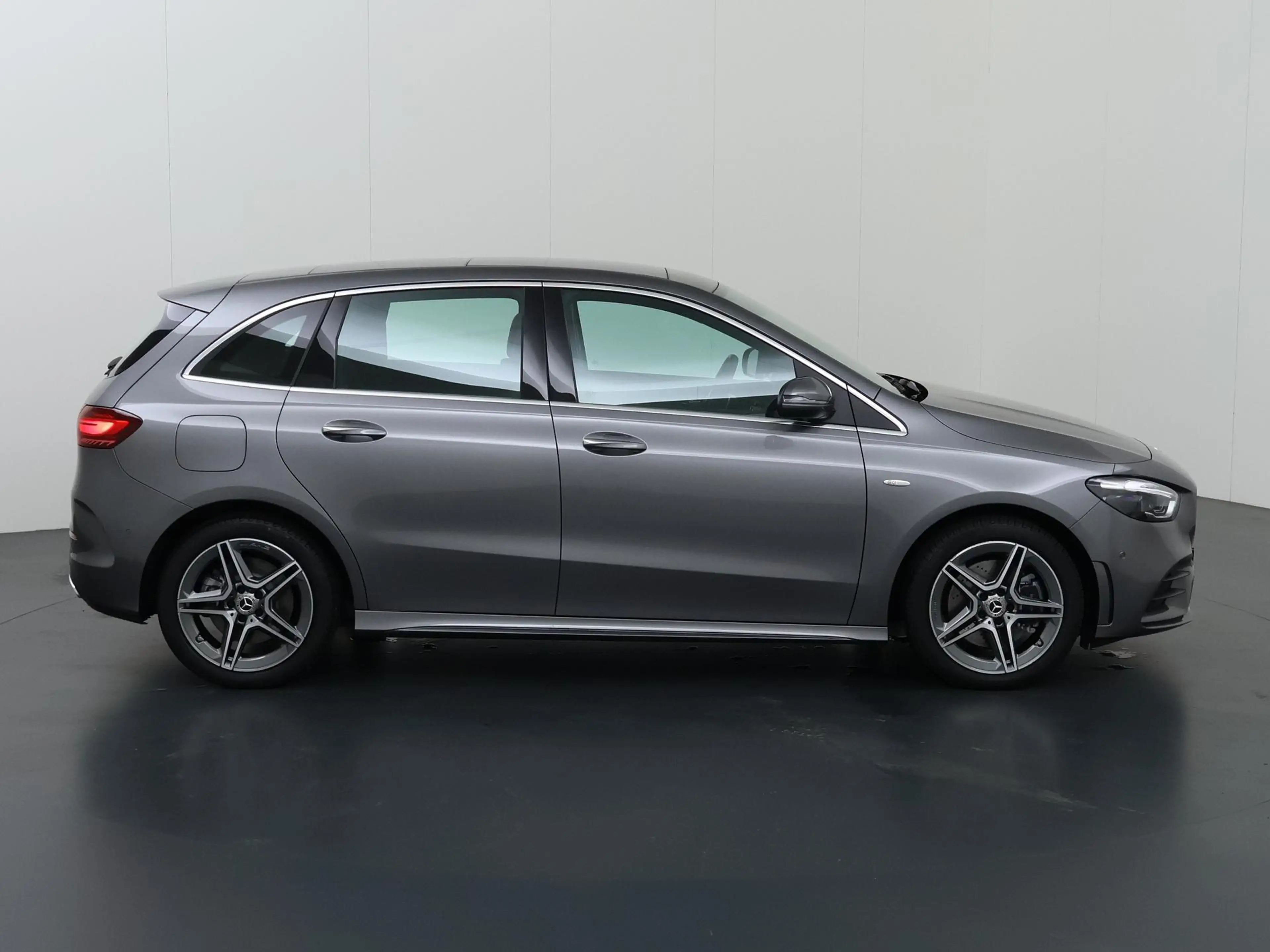 Mercedes-Benz B 250 e Business Solution AMG | Panoramadak | Memory | T — photo 6