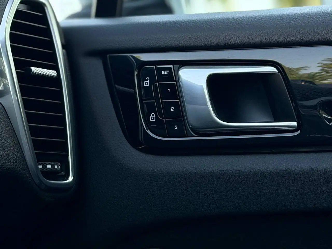Porsche Cayenne COUPE PHEV PANO BOSE SPORT CHRONO 360° CAM — 13/22
