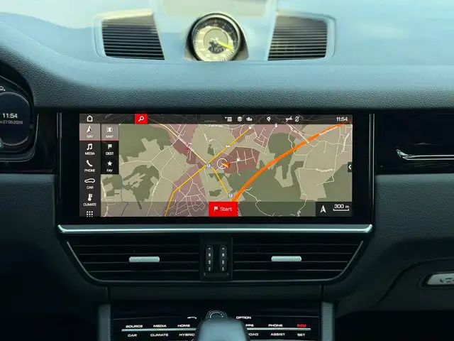 Porsche Cayenne view 15
