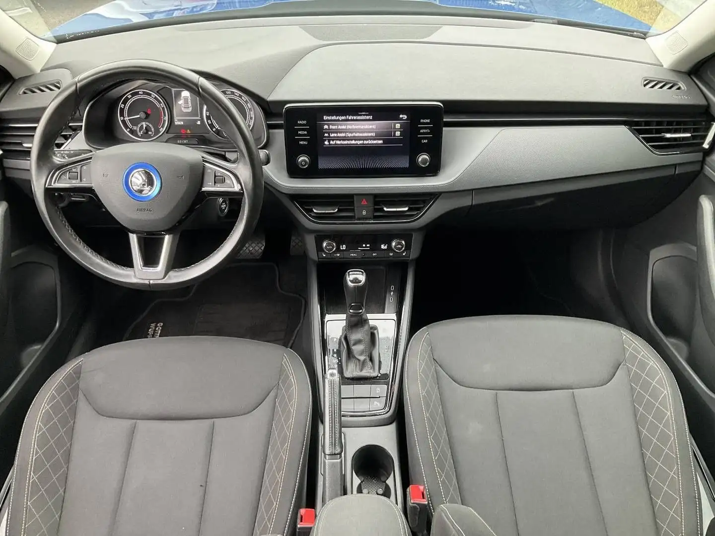 Skoda Kamiq 1.5 TSI ACT DSG Ambition+AHK+LED+Navi+SHZ Blau - 2
