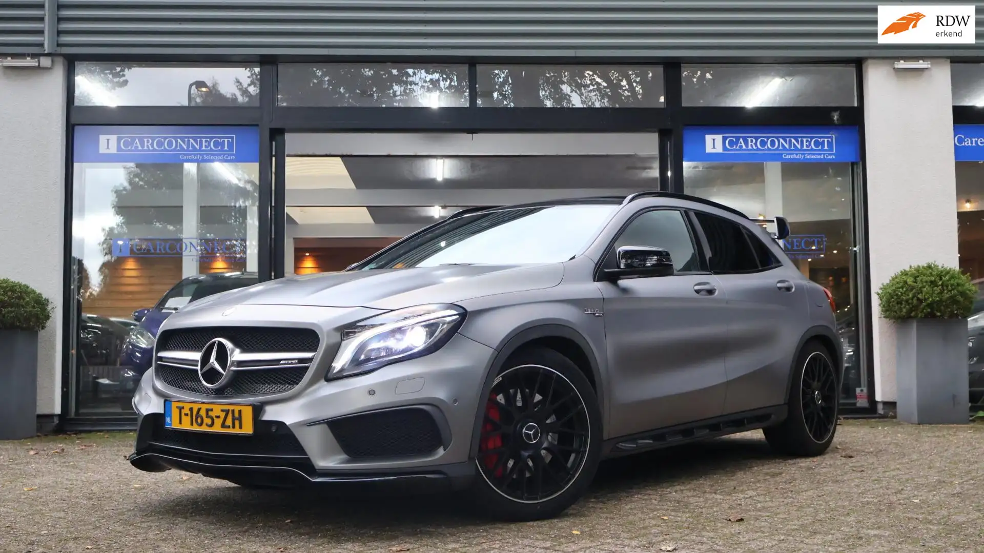 Mercedes-Benz GLA 45 AMG 4Matic Edition 1|Pano|Schaalstoelen|Nette auto. Gris - 1