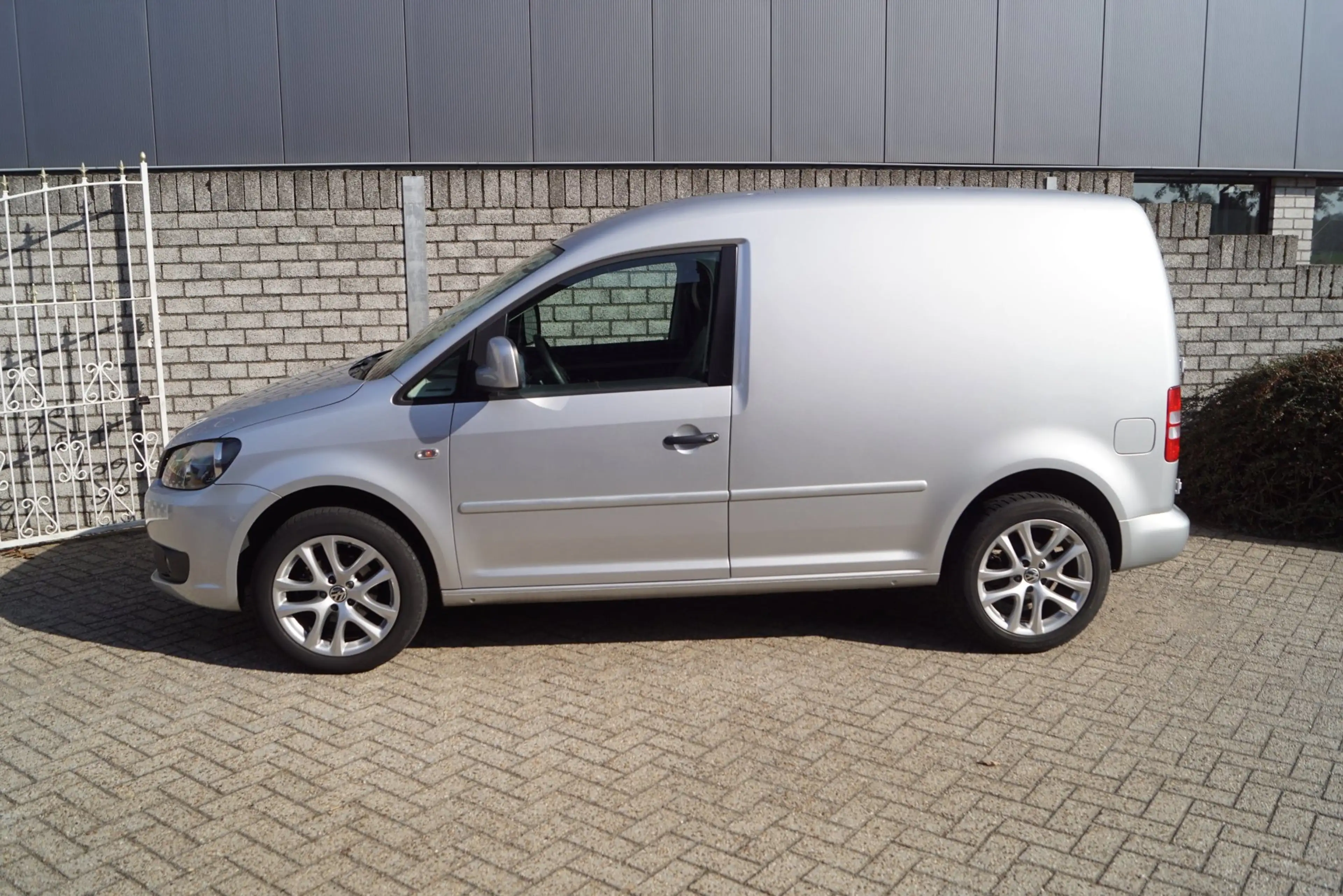 Volkswagen Caddy 1.6 TDI Navi Airco Elektrische Ramen en Spiegels C — photo 2