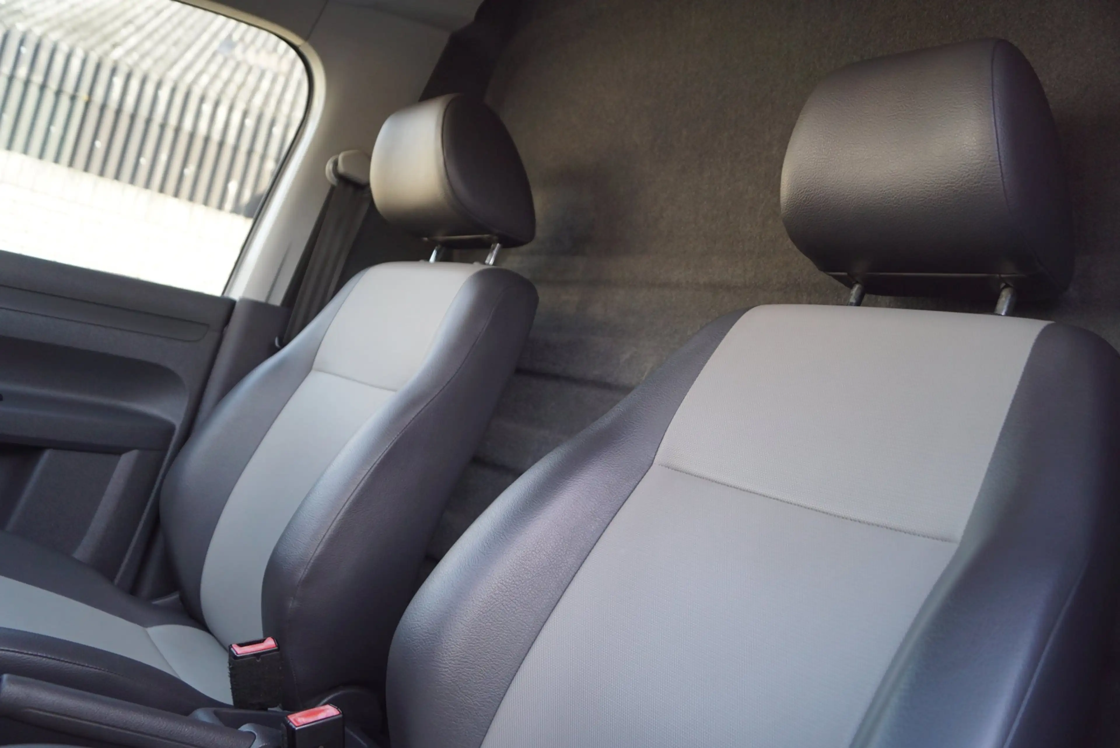 Volkswagen Caddy 1.6 TDI Navi Airco Elektrische Ramen en Spiegels C — photo 21