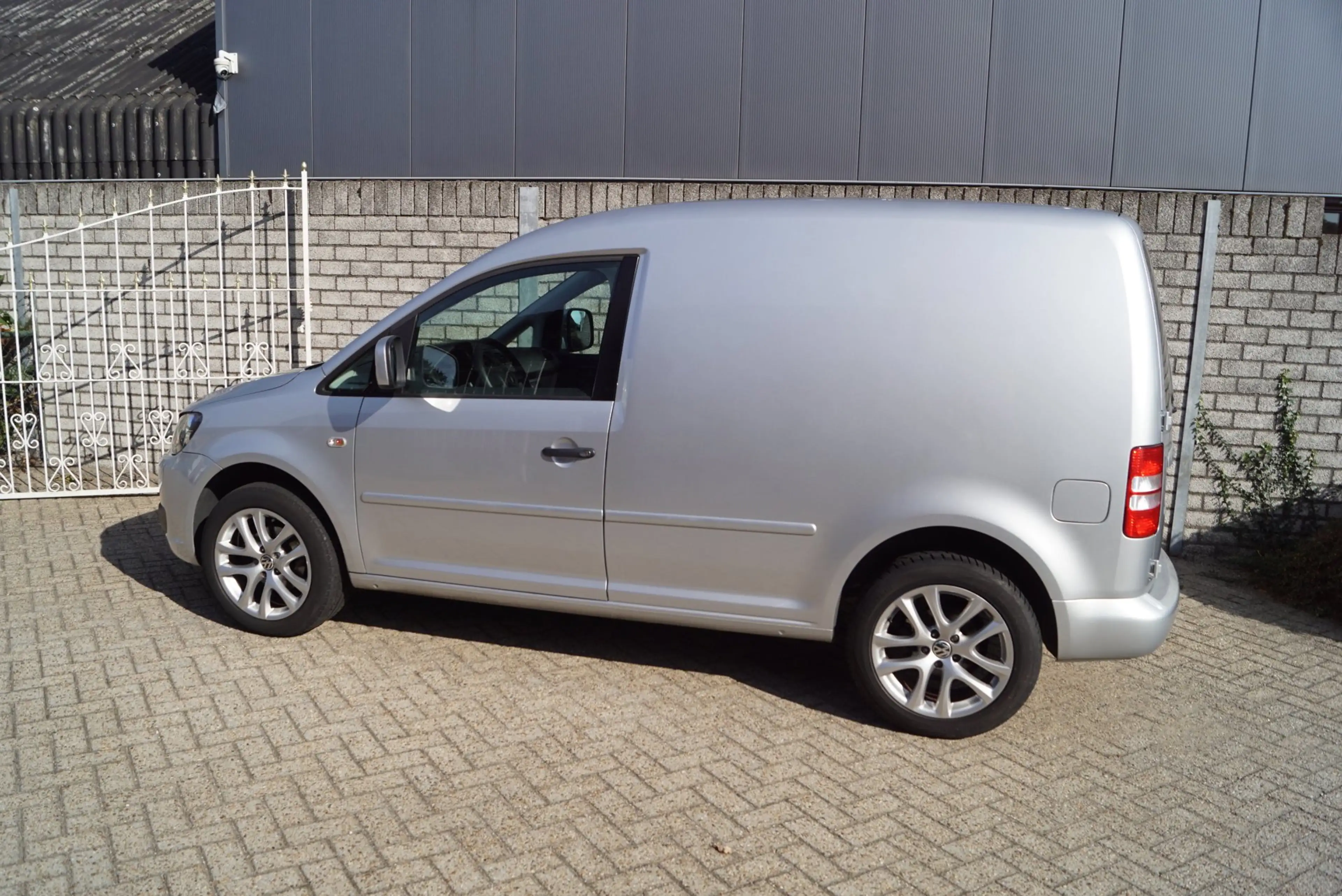 Volkswagen Caddy 1.6 TDI Navi Airco Elektrische Ramen en Spiegels C — photo 17