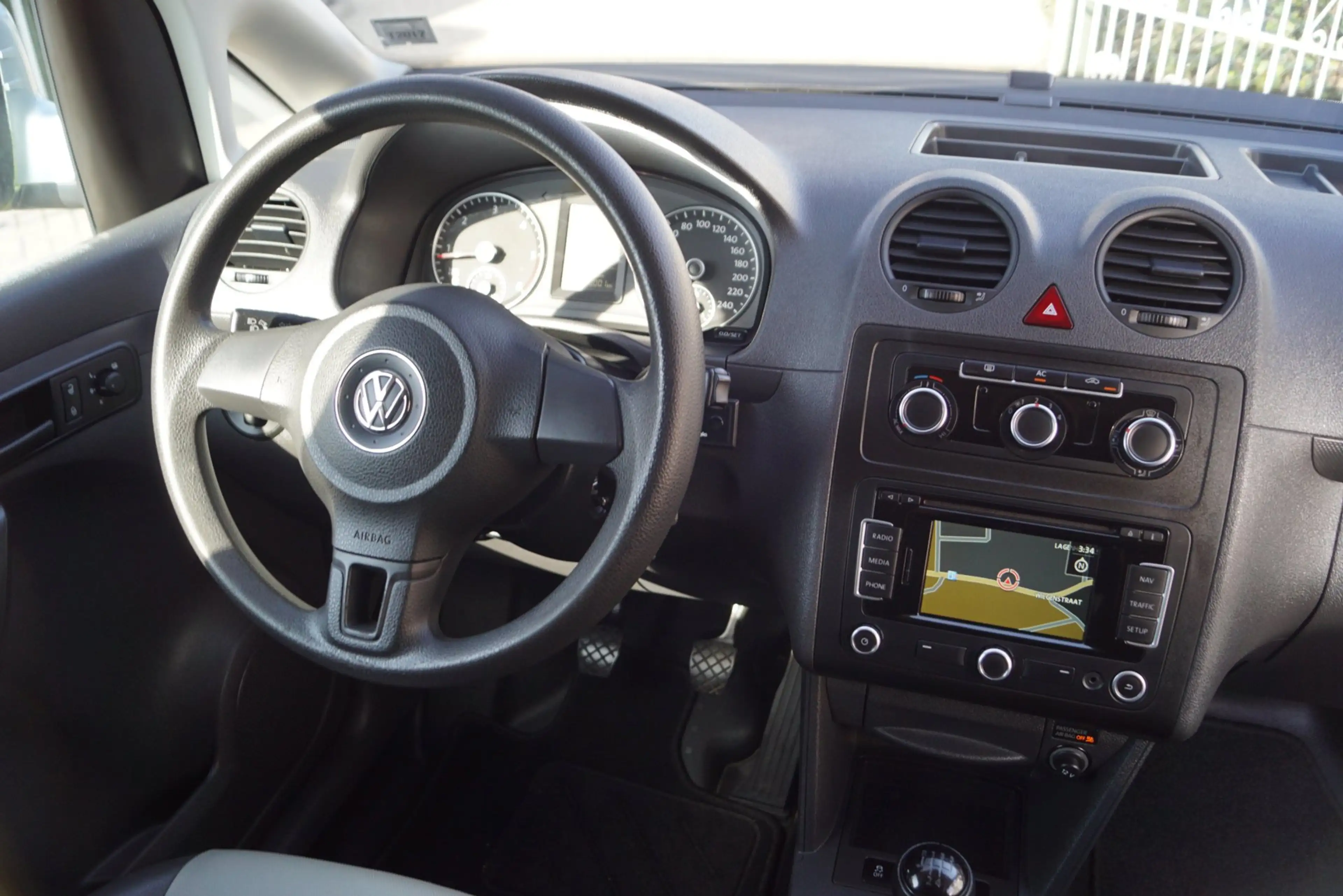 Volkswagen Caddy 1.6 TDI Navi Airco Elektrische Ramen en Spiegels C — photo 3