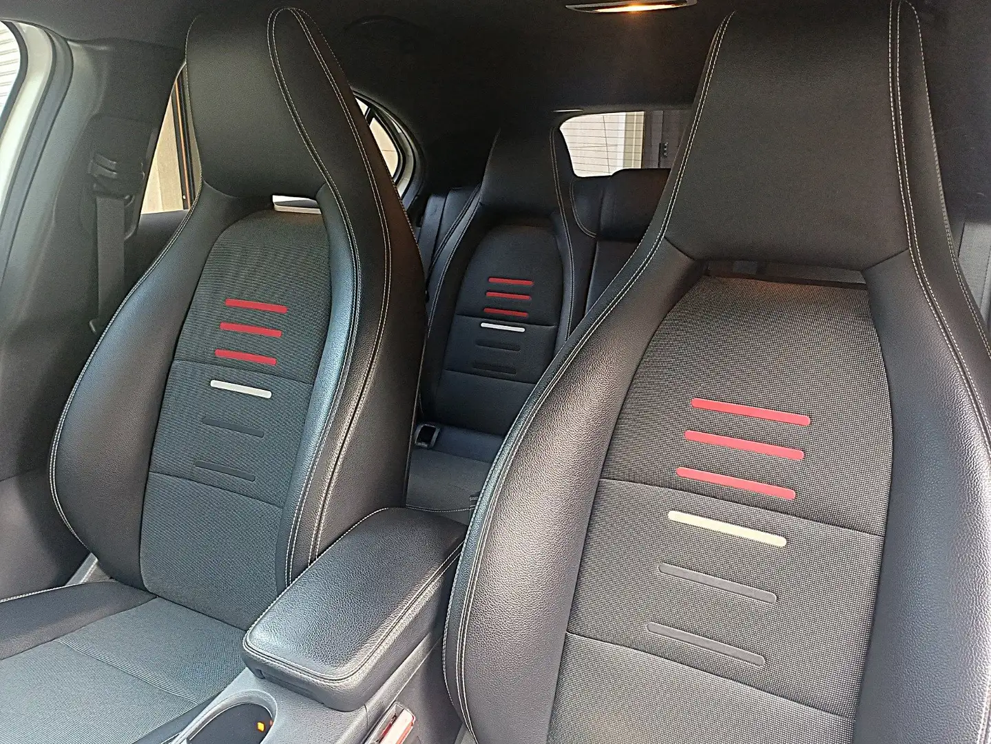 Mercedes-Benz A 200 A 200 d Premium auto my16 Blanc - 2