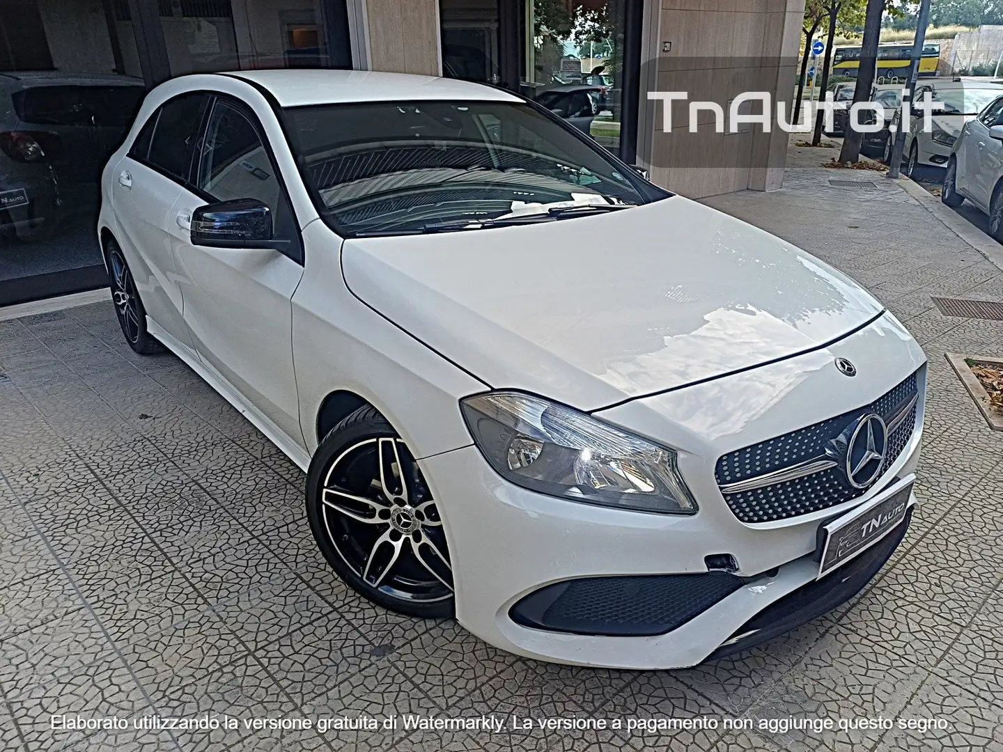 Mercedes-Benz A 200 A 200 d Premium auto my16 Blanc - 1