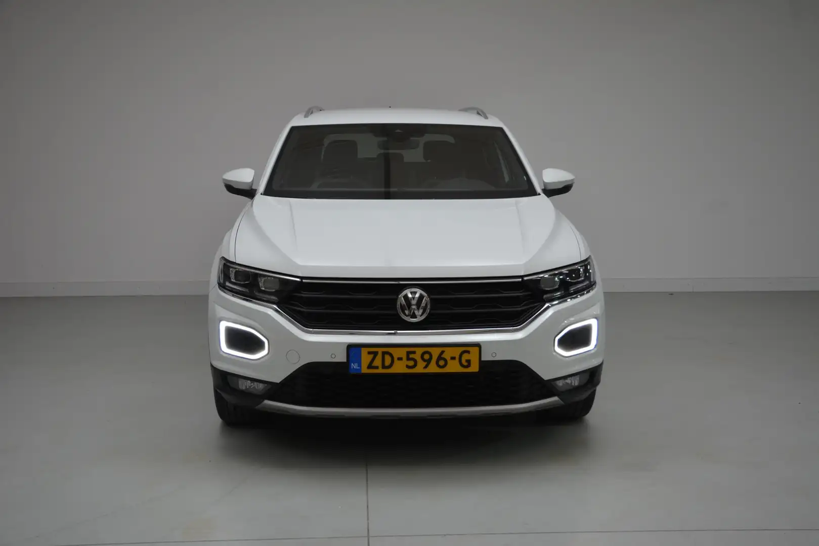 Volkswagen T-Roc 1.5 TSI Sport 150 PK | Automaat | Navigatie | Adap Blanco - 2