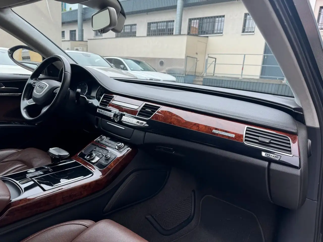 AUDI A8 4.2 FSI QUATTRO - 371ch -  CAMÉRA D'AIDE AU STATIONNEMENT - HAYON ARRIÈRE ÉLECTRIQUE - SELLERIE CUIR