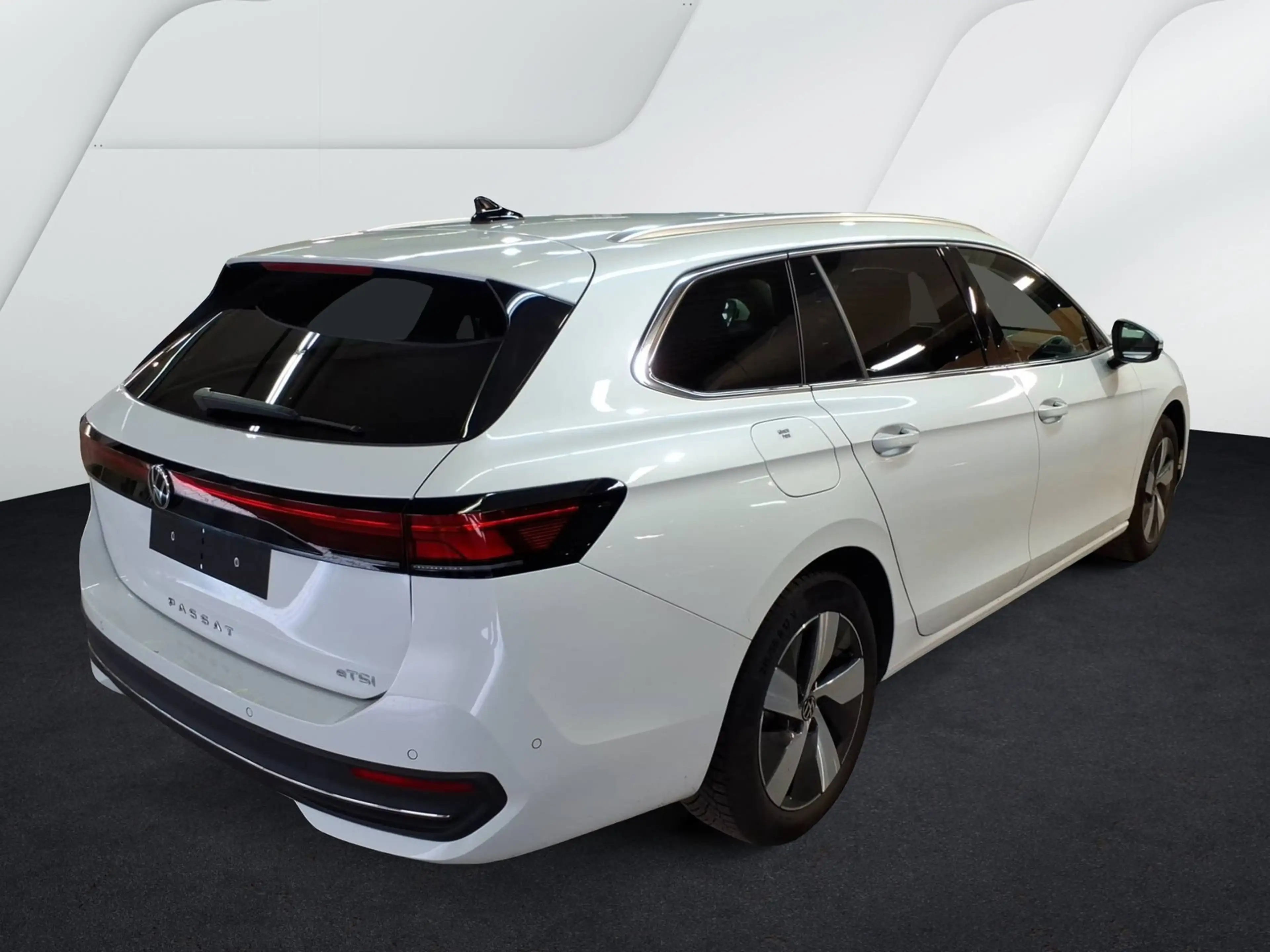 Volkswagen Passat Variant 1.5 eTSI DSG BUSINESS NAVI AHK AREAVIEW LED GJ-... — photo 2