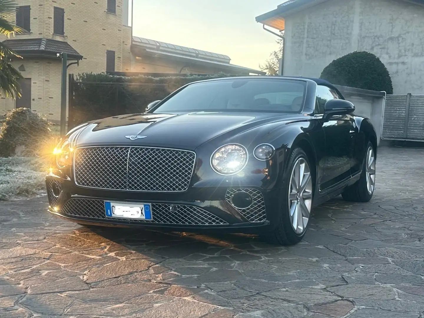 Bentley Continental GTC Continental GTC III GTC 6.0 W12  km 6100 Bleu - 2