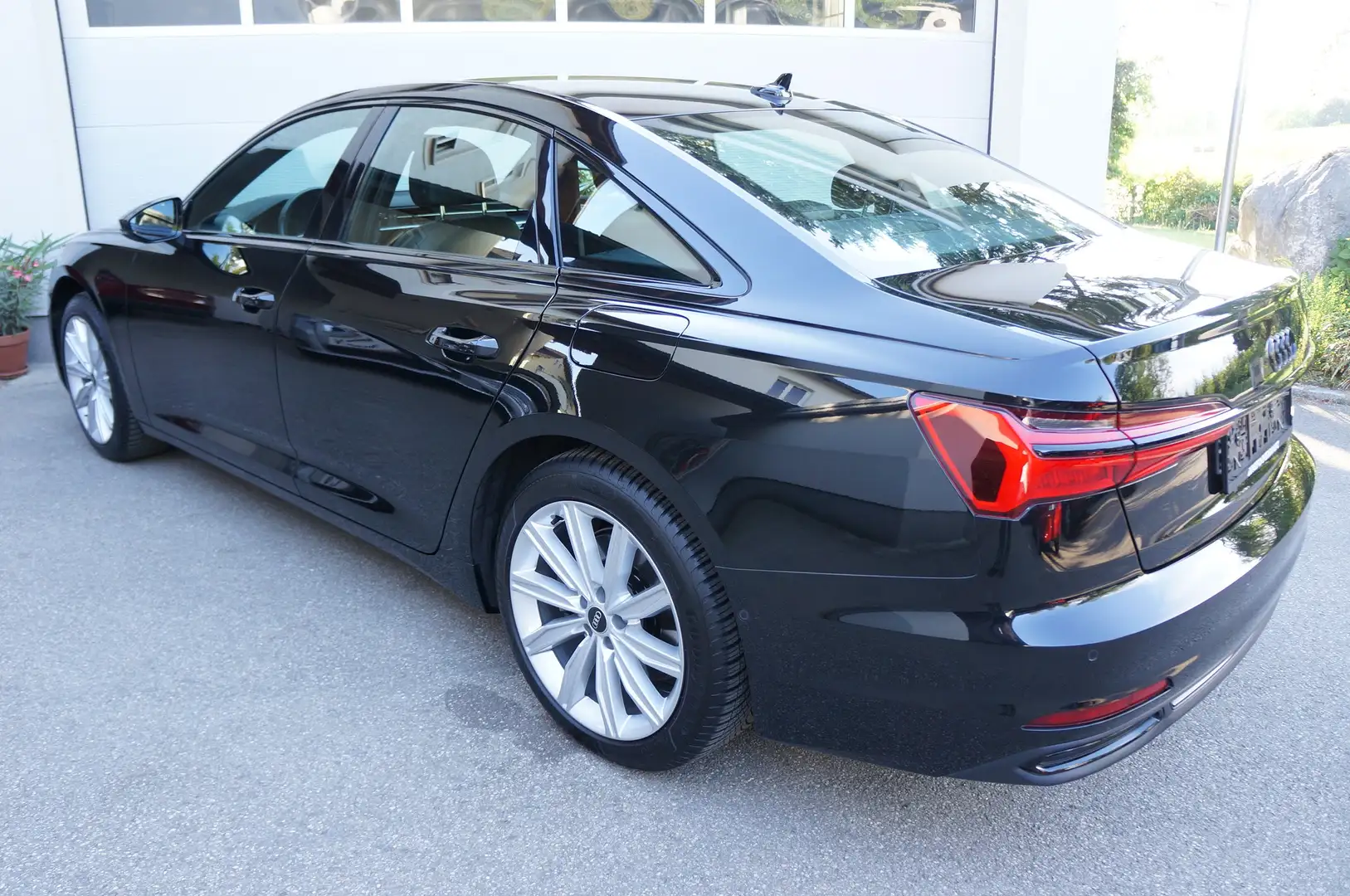 Audi A6 50 TFSI e quattro design Schwarz - 2