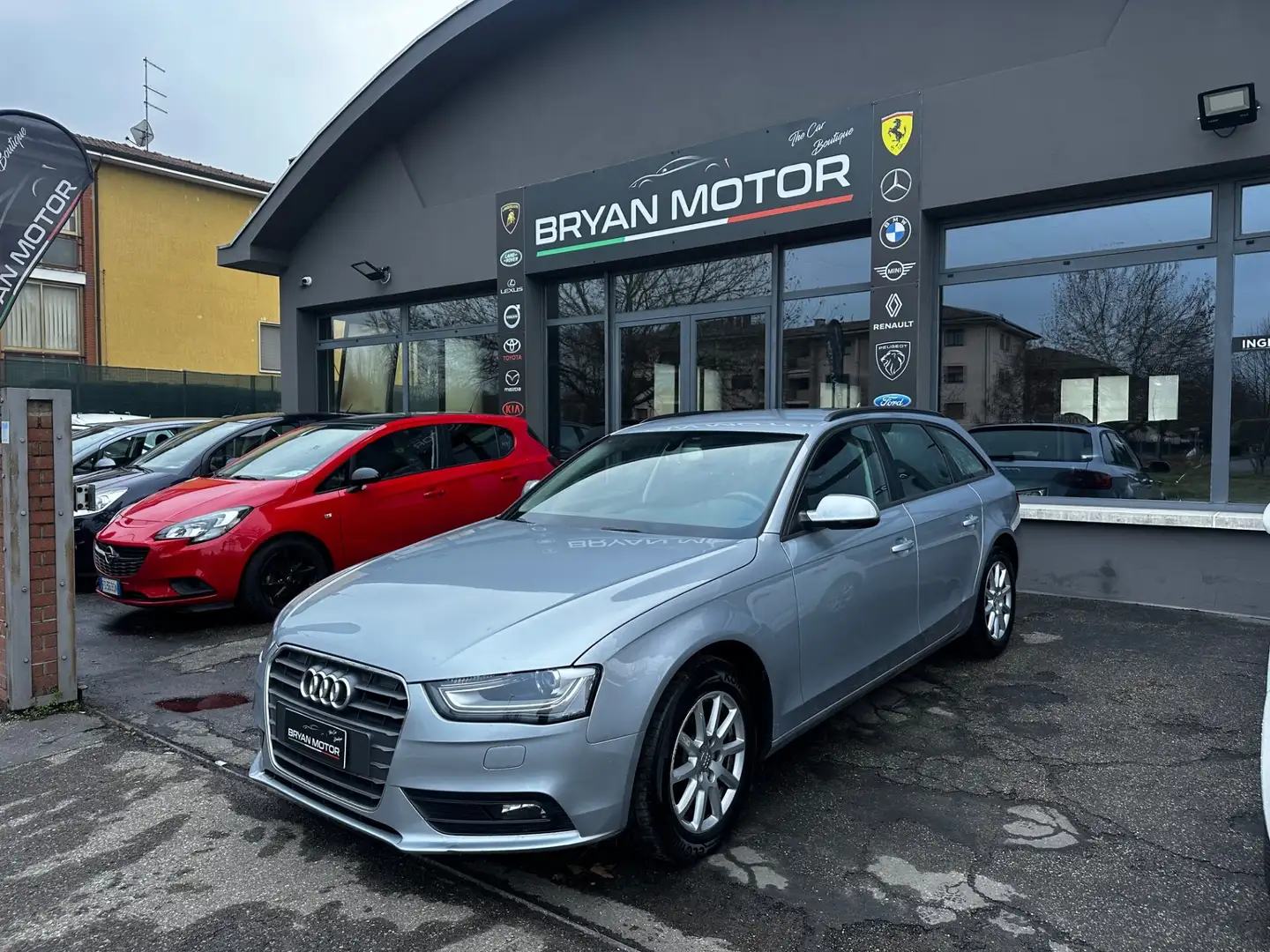 Audi A4 Avant 2.0 TDI clean diesel multitronic Business Grijs - 1