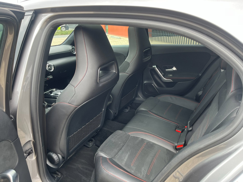 Mercedes-Benz A 250 4MATIC Premium Plus — photo 13