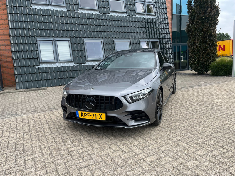 Mercedes-Benz A 250 4MATIC Premium Plus — photo 2