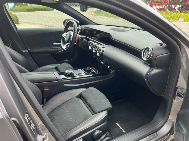 Mercedes-Benz A 250 4MATIC Premium Plus — photo 12