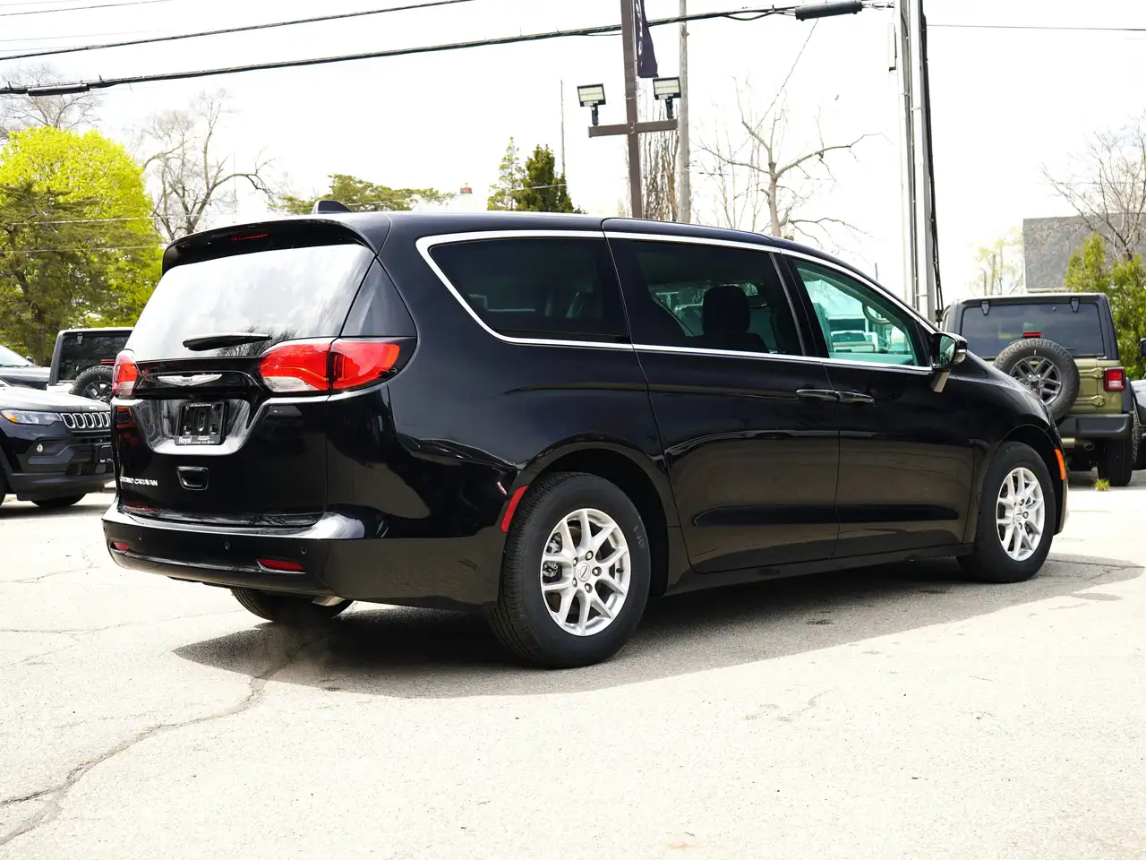 Chrysler Grand Caravan снимка Chrysler Grand Caravan