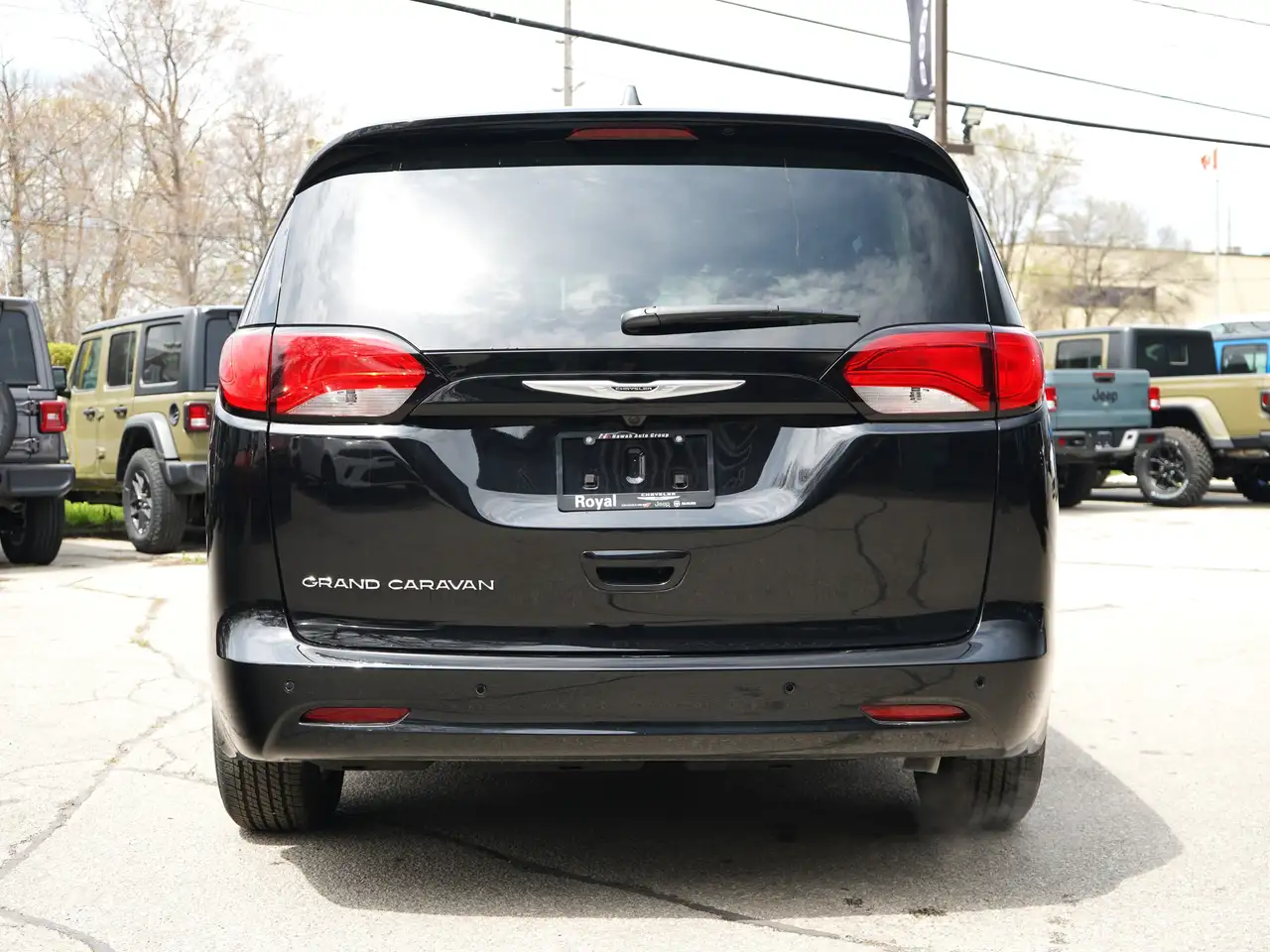 Chrysler Grand Caravan снимка Chrysler Grand Caravan