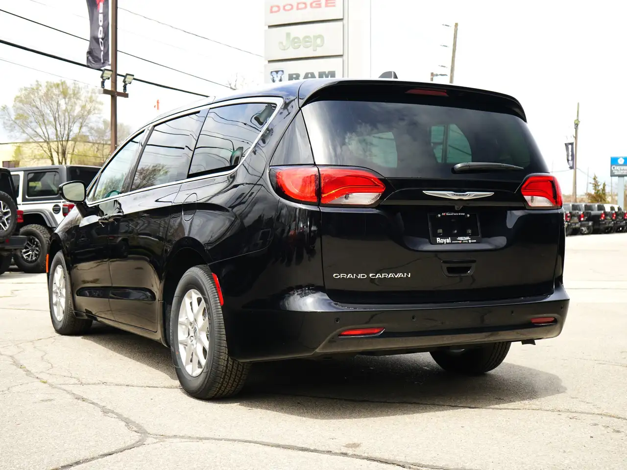 Chrysler Grand Caravan снимка Chrysler Grand Caravan