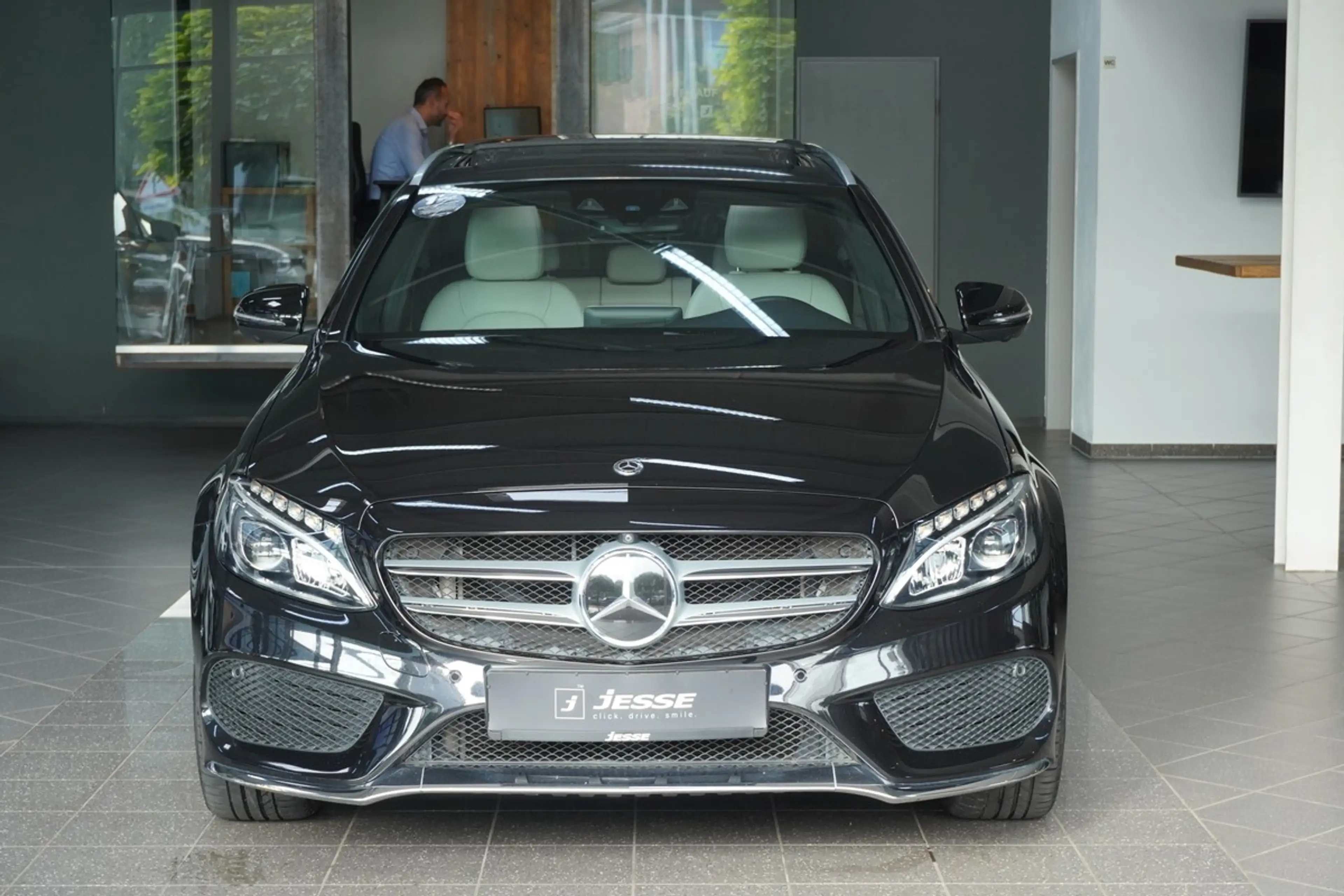 Mercedes-Benz C 250 d T AMG 4M LED Distr+ Pano Burmester Memory AHK — photo 2