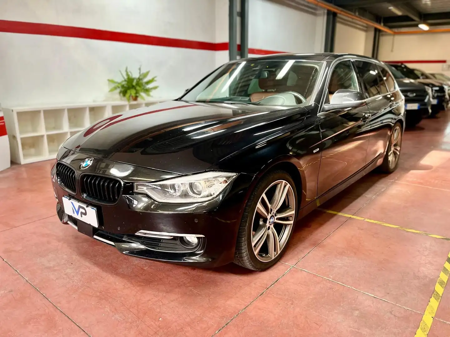 BMW 330 330dA Touring Luxury Nero - 1