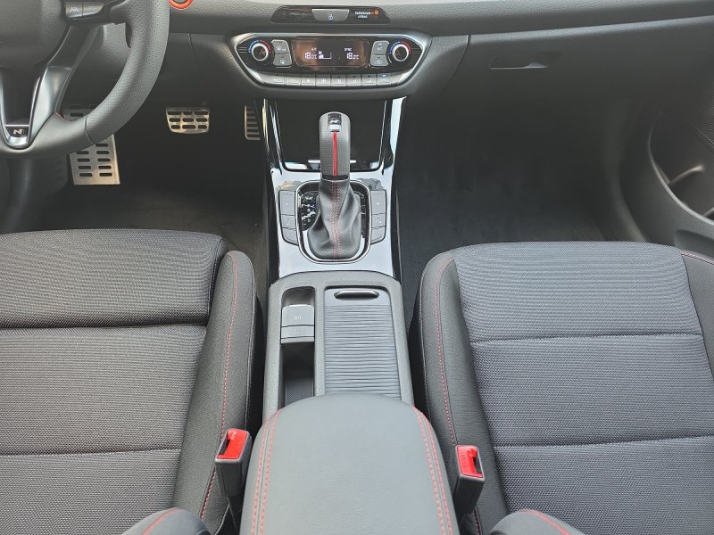 Hyundai i30 Kombi N-Line 1.6 T-GDI 7DCT Keyless/LED/Navi/Winte — photo 11